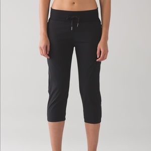 Lululemon Dance Studio Crop NWOT